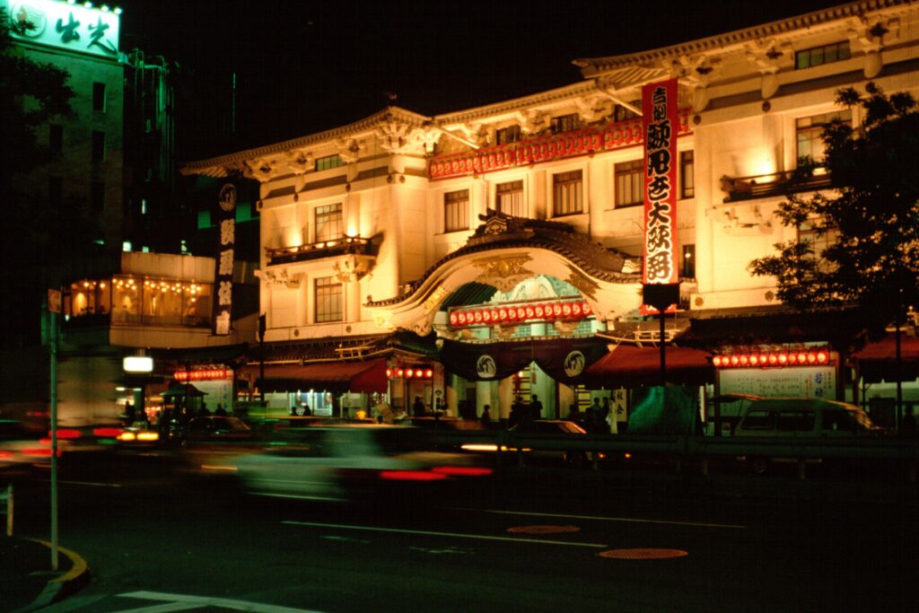 Japan kabuki theatre night in tokyo local guide
